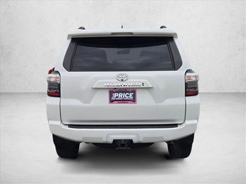 Used 2022 Toyota 4Runner SR5 image 7