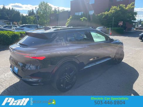 Used 2024 Chevrolet Equinox EV RS FWD image 12