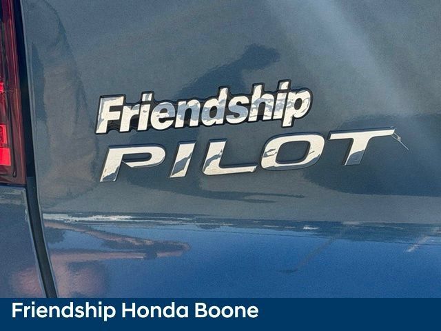 Used 2017 Honda Pilot Touring image 12