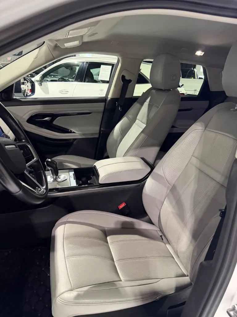 Used 2022 Land Rover Range Rover Evoque SE AWD/4WD image 24