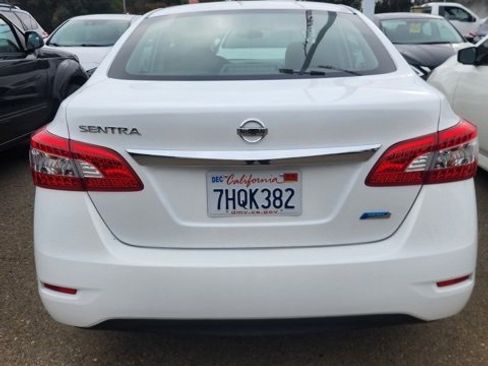 Used 2014 Nissan Sentra S image 4