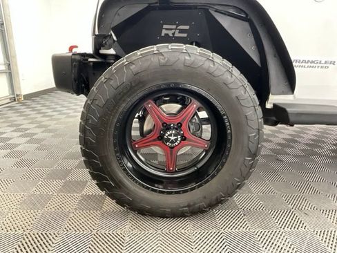 Used 2016 Jeep Wrangler Unlimited Rubicon AWD/4WD image 24