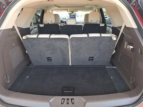 Used 2020 Ford Explorer Platinum w/ Premium Technology Package image 28