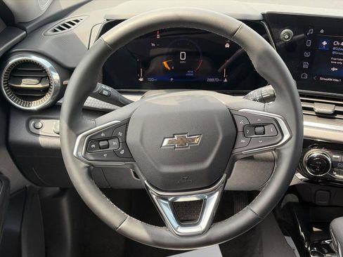 Used 2025 Chevrolet Trax ACTIV w/ Driver Confidence Package FWD image 13