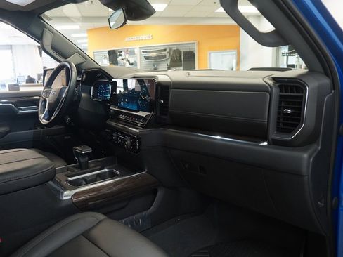 Used 2023 Chevrolet Silverado 1500 LT Trail Boss w/ LT Trail Boss Premium Package image 37