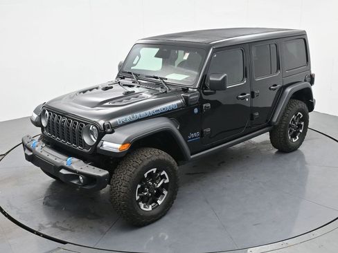 Used 2025 Jeep Wrangler Unlimited Rubicon 4xe w/ Steel Bumper Group AWD/4WD image 15