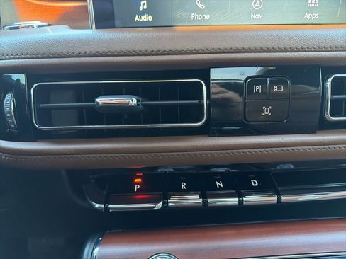 Used 2022 Lincoln Aviator Reserve w/ Equipment Group 201A image 34