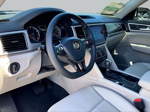Used 2019 Volkswagen Atlas SE FWD image 16