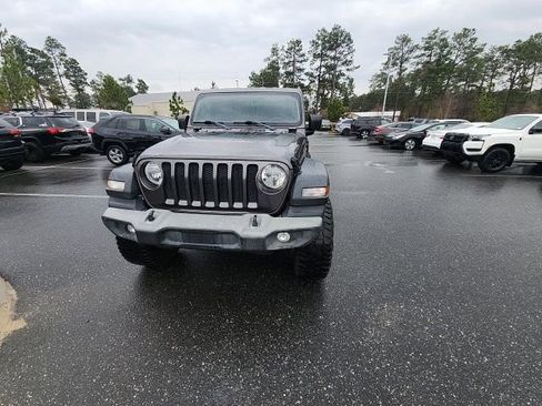Used 2019 Jeep Wrangler Unlimited Sport S image 3