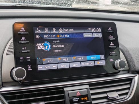 Used 2021 Honda Accord Touring image 19