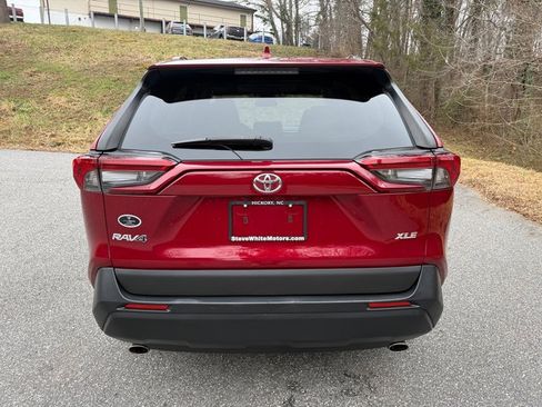 Used 2020 Toyota RAV4 XLE image 7
