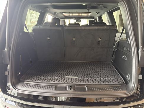 New 2025 Jeep Wagoneer Series II image 9