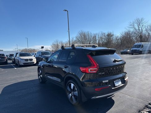 Used 2020 Volvo XC40 T5 Momentum w/ Premium Package image 3