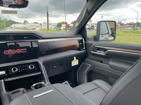 New 2026 GMC Sierra 3500 Denali w/ Technology Package AWD/4WD image 26