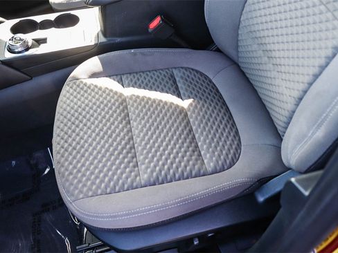 Used 2020 Ford Escape SE image 26