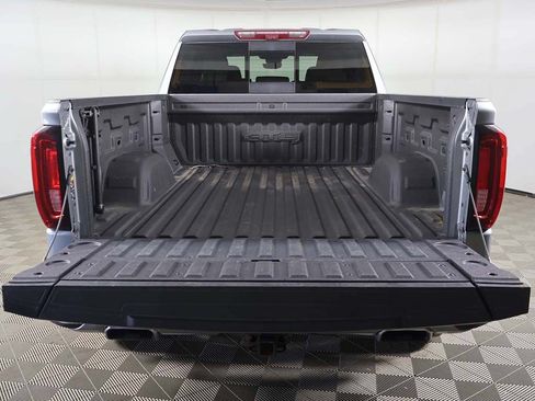 Used 2024 GMC Sierra 1500 AT4 w/ Technology Package AWD/4WD image 17