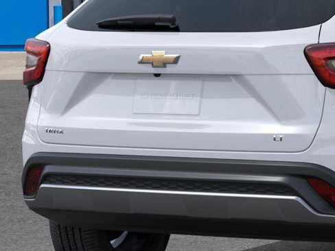 New 2026 Chevrolet Trax LT image 14