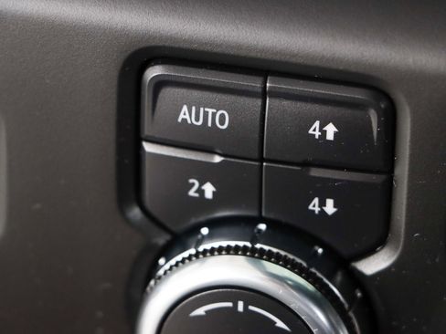 Used 2024 GMC Sierra 3500 Denali Ultimate AWD/4WD image 24