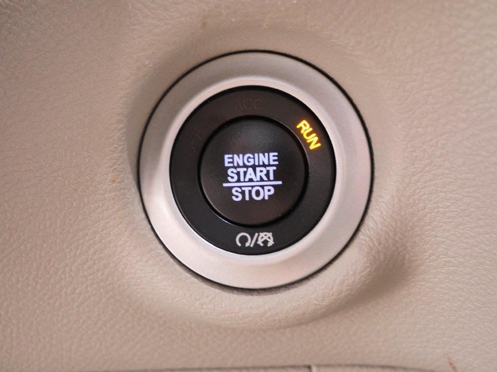 Certified 2023 Chrysler Pacifica Touring-L FWD image 27