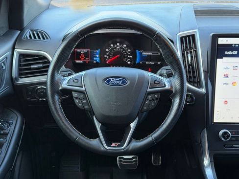 Certified 2022 Ford Edge ST image 39