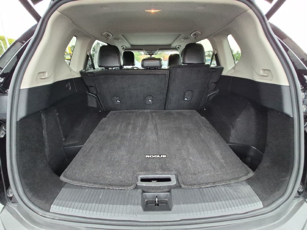 Used 2021 Nissan Rogue SV w/ Premium Package FWD image 25