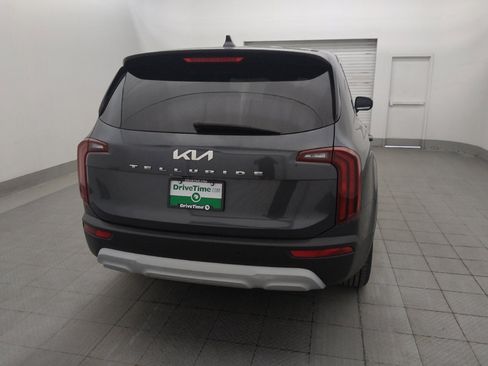 Used 2022 Kia Telluride LX FWD image 7