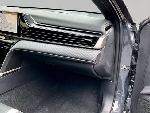 Used 2025 Toyota Camry SE w/ Multimedia Upgrade Package FWD image 19