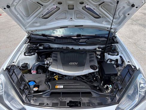 Used 2016 Hyundai Genesis 3.8 RWD image 39