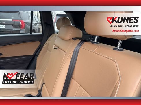 Used 2022 Volkswagen Tiguan SE image 54