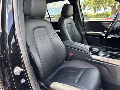 Used 2022 Mercedes-Benz GLB 250 image 23