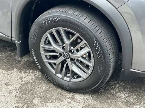 Certified 2025 Nissan Rogue S FWD image 9