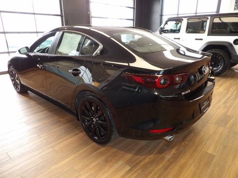 Certified 2025 MAZDA MAZDA3 s image 8