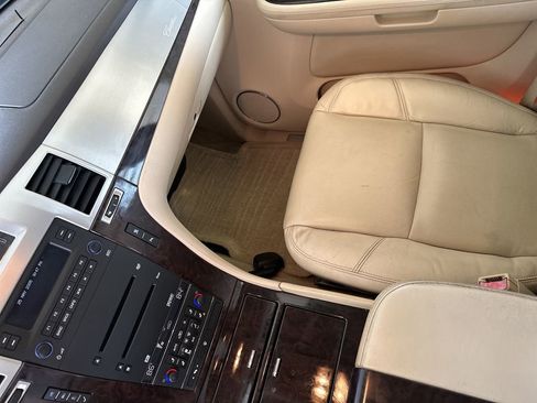 Used 2008 Cadillac Escalade ESV Base image 21