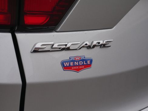 Used 2019 Ford Escape SE AWD/4WD image 17