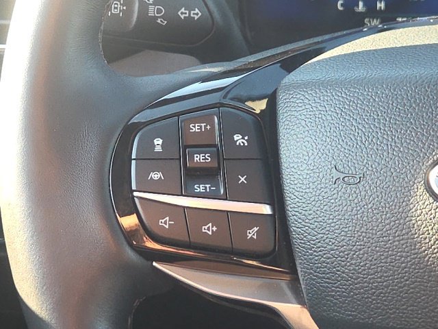 Used 2023 Ford Explorer Platinum w/ Premium Technology Package AWD/4WD image 36