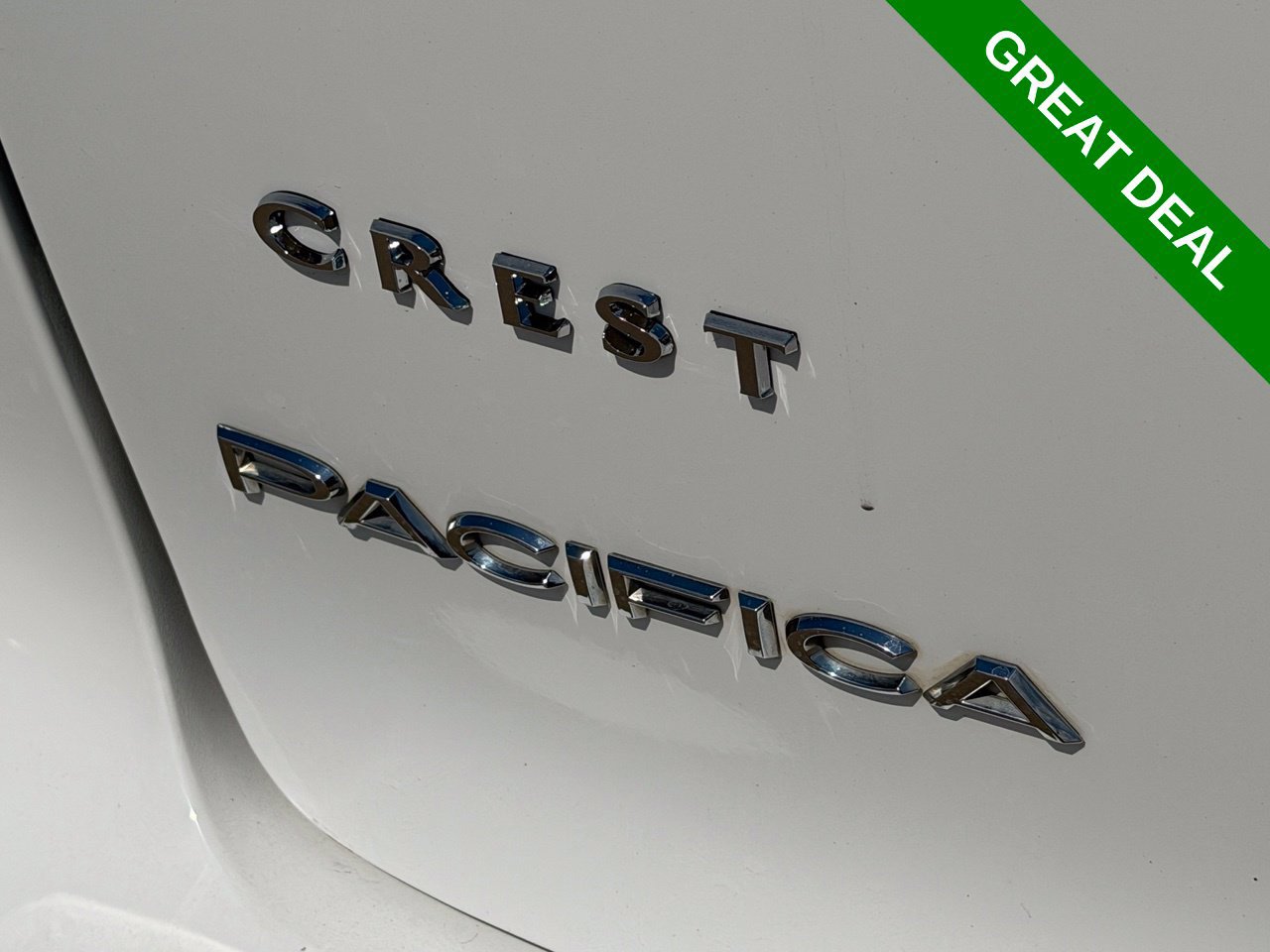 Used 2018 Chrysler Pacifica Touring-L FWD image 14