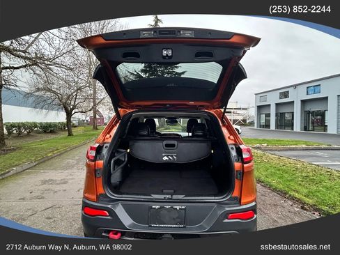 Used 2016 Jeep Cherokee Trailhawk w/ Leather Interior Group image 32