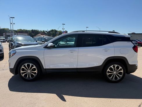 Used 2021 GMC Terrain SLT FWD image 4