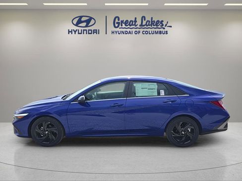 New 2026 Hyundai Elantra SEL Sport Premium FWD image 2