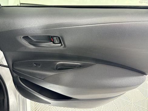 Used 2025 Toyota Corolla LE FWD image 25