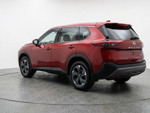Used 2025 Nissan Rogue SV image 6