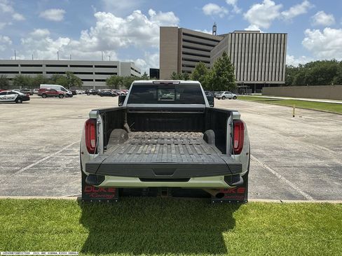 Used 2021 GMC Sierra 3500 Denali w/ Denali Ultimate Package AWD/4WD image 10