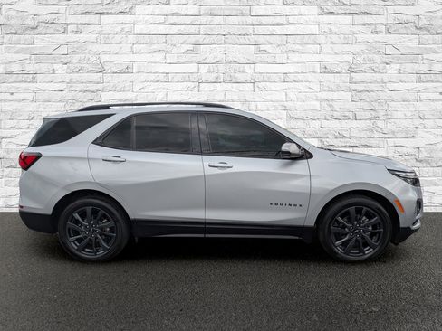 Used 2022 Chevrolet Equinox RS w/ RS Leather Package FWD image 5