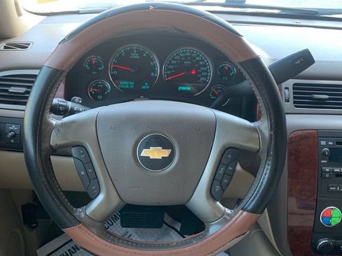 Used 2013 Chevrolet Tahoe LT w/ Luxury Package RWD image 16