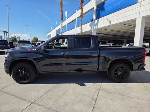 Used 2022 Chevrolet Silverado 1500 RST AWD/4WD image 3
