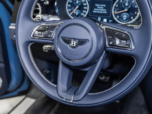 Certified 2024 Bentley Flying Spur V8 AWD/4WD image 54