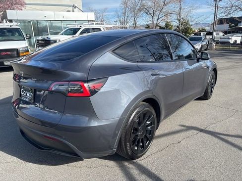 Used 2021 Tesla Model Y Long Range image 8