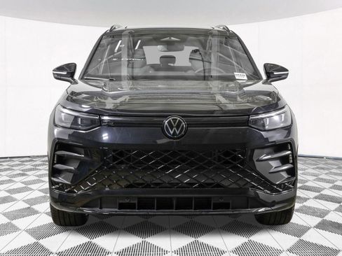 New 2026 Volkswagen Tiguan SE R-Line AWD/4WD image 8