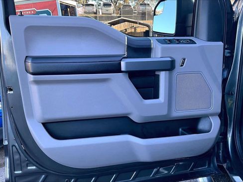 Used 2016 Ford F150 XLT image 21