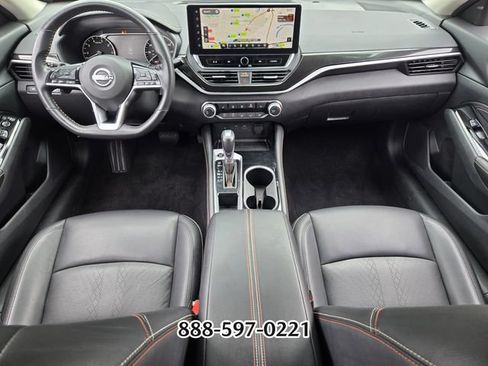 Used 2023 Nissan Altima 2.5 SR w/ SR Premium Package FWD image 14